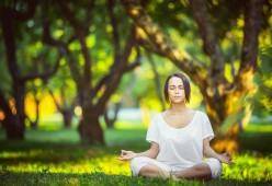 九游体育正版-连败泥潭中的德罗巴与皇马帅位危机，豪门困境下的双重重压