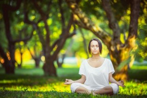 九游体育正版-连败泥潭中的德罗巴与皇马帅位危机，豪门困境下的双重重压